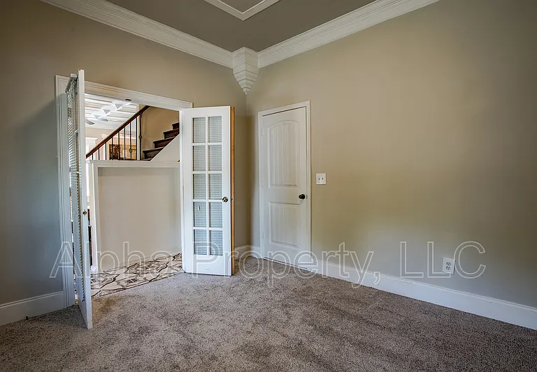 114 Edwards St — Photo 8