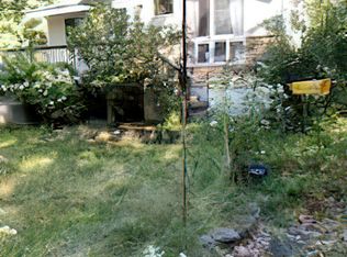 127 Lone Pine Bay Rd, Hawley, PA 18428