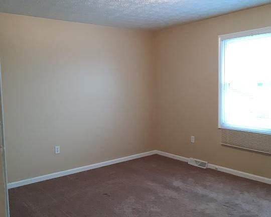 5th image of 306 Madison Hills Blvd APT 6