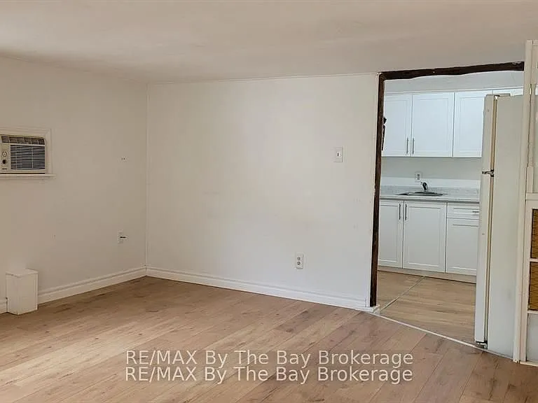 23 Glen St — Photo 9
