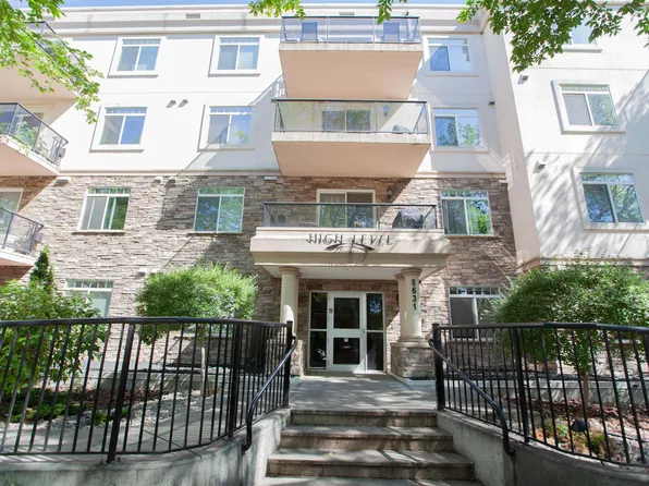 8631 108th St NW #202, Edmonton, AB T6E 4M5