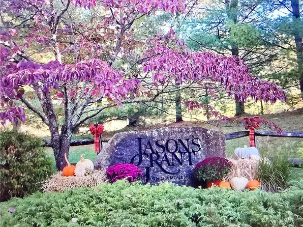 4 Jasons Grant Dr, Cumberland, RI 02864
