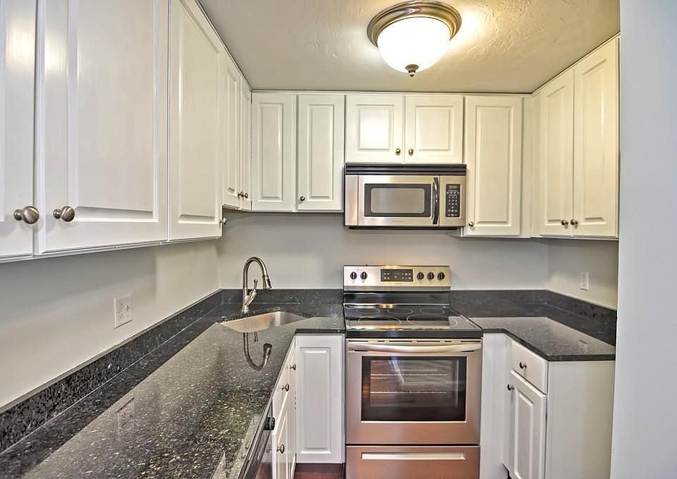 1st image of 230 Willard St Unit 707