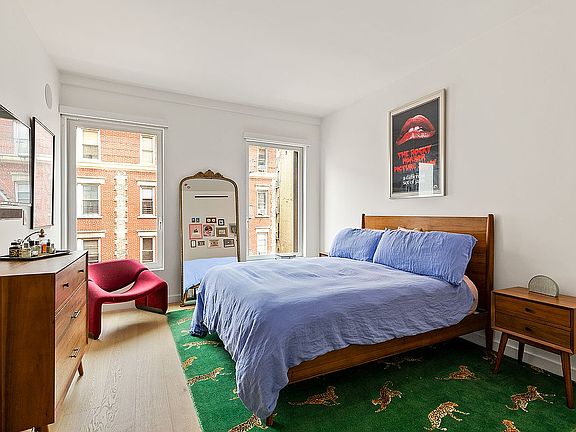5th image of 185 Grand St APT 5D