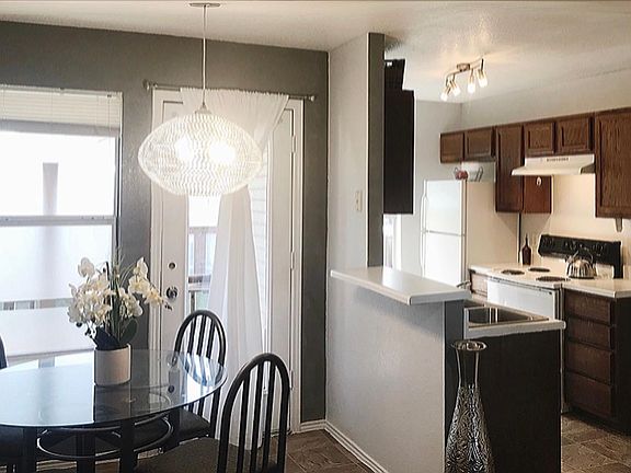 2nd image of 5904 Greengate Dr
