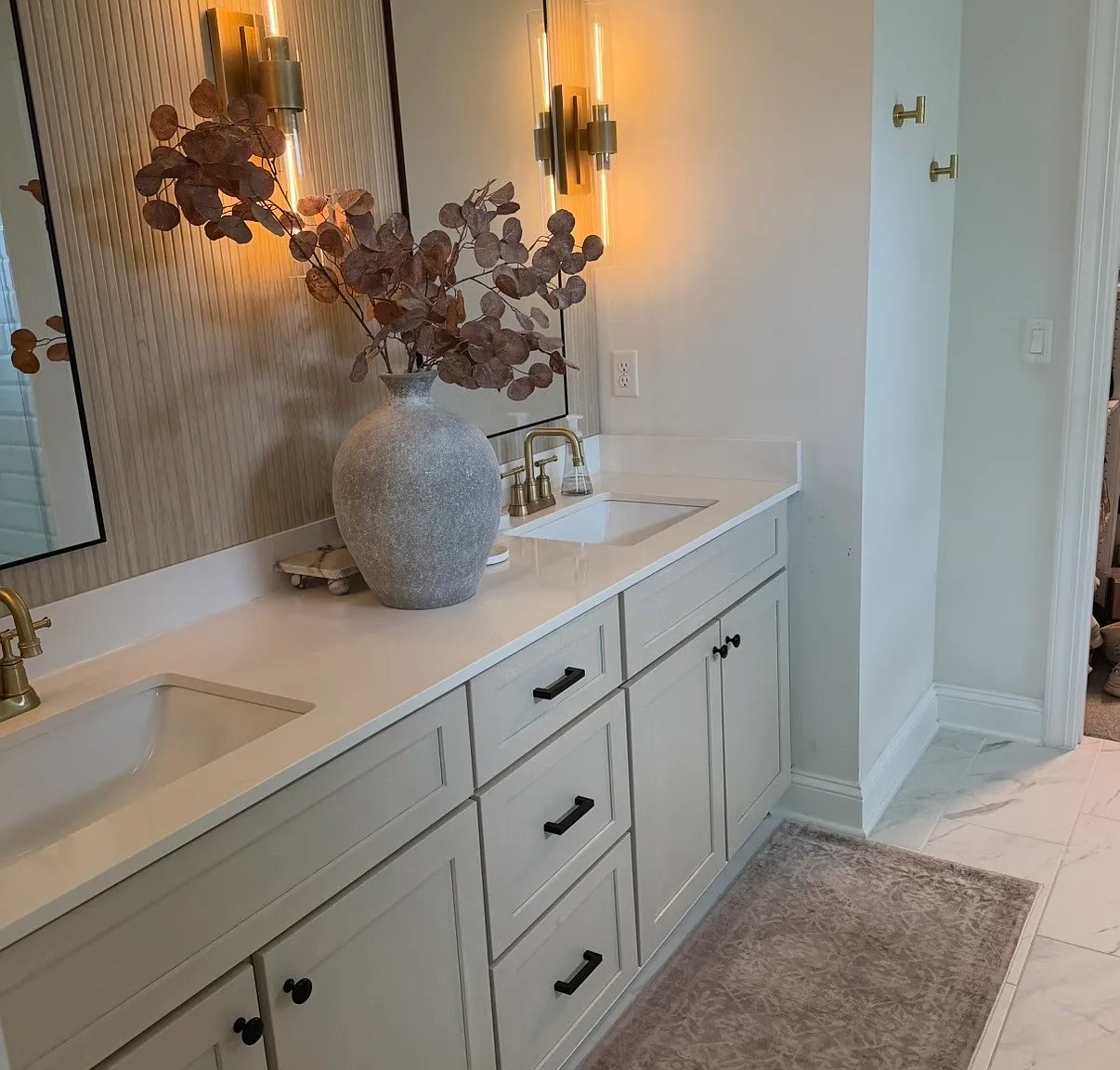 4 bed, 2.5 bath, 2314 sqft, $3,600 — Photo 3