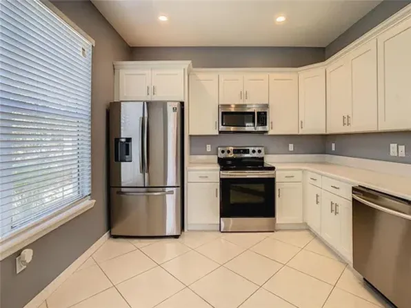 6761 Breezy Palm Dr, Riverview, FL 33578