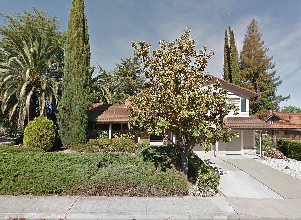 2nd image of 885 Stonehaven Dr