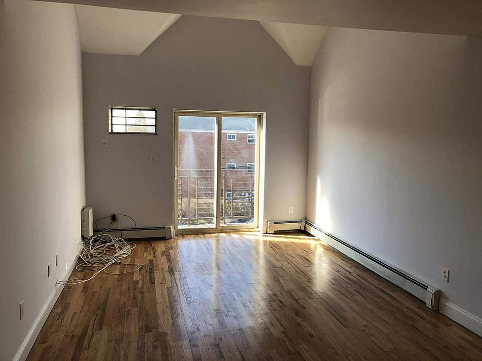 1st image of 4507 25th Ave APT 3