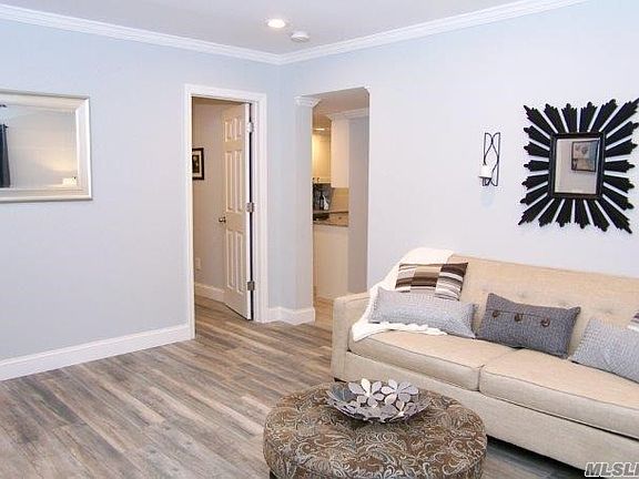 3rd image of 63 Hammond Ln