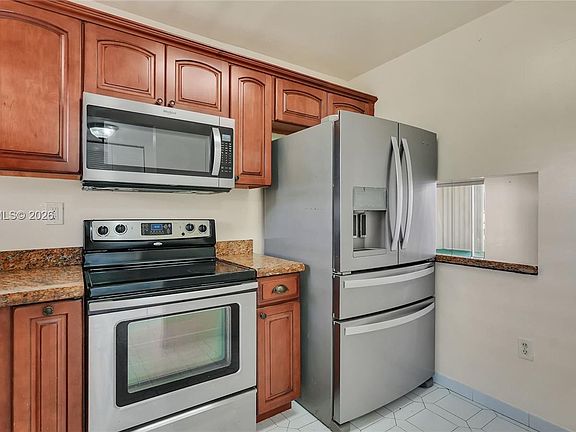 2nd image of 2811 N Pine Island Rd APT 302