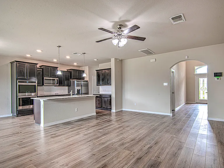 6107 Lavaca Dr — Photo 10
