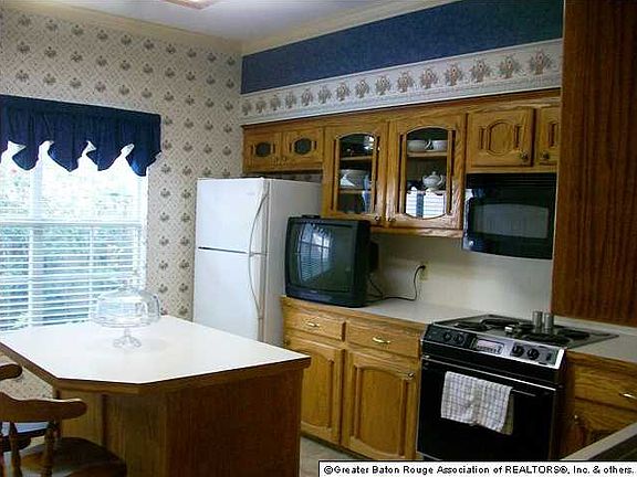3rd image of 25878 New Hope Ave