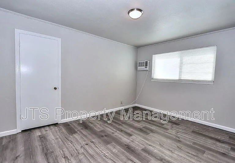 4439 V St #1 — Photo 46