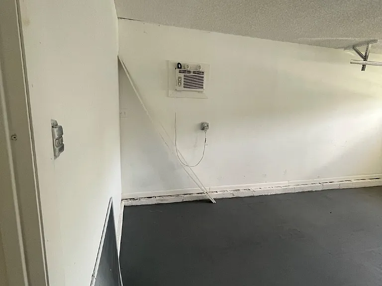 107 Montana Ave — Photo 24