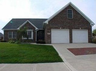 2445 Somerset Cir, Franklin, IN 46131