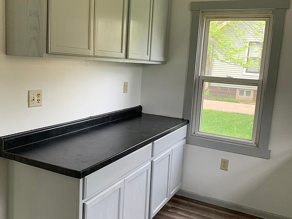 5th image of 129 Garfield Ave