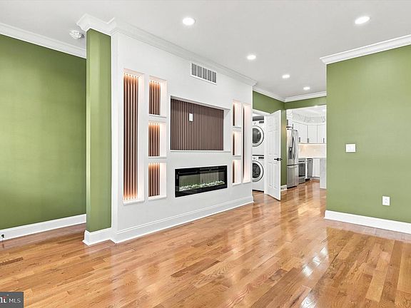 4th image of 1620 S Yewdall St