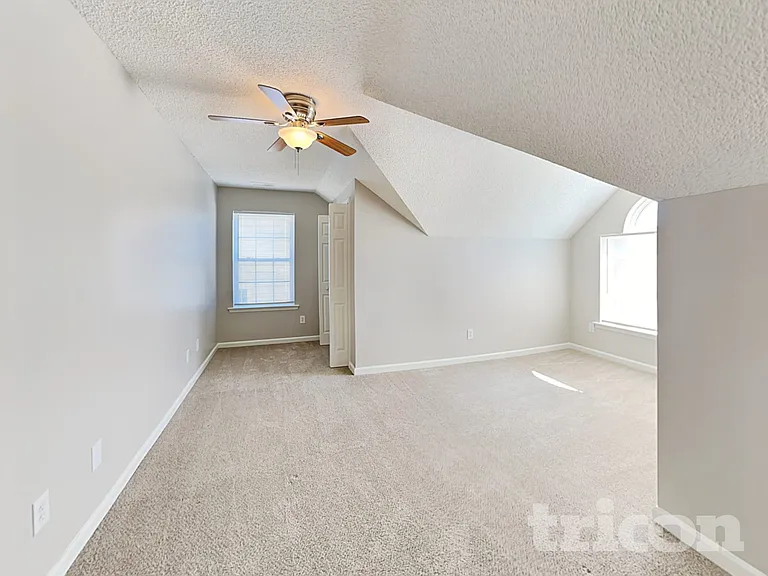 312 Buckthorne Dr — Photo 15