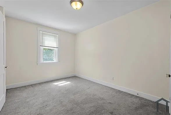 915 Chartiers Ave #2 — Photo 8
