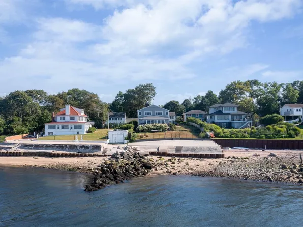 3 Mishaupan Place, Bayville, NY 11709