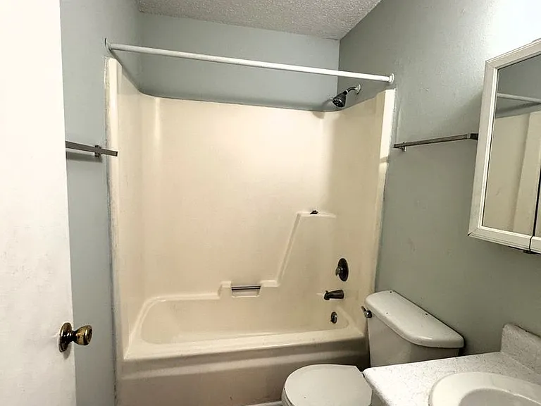 2226 Jonathan Dr NW #C — Photo 12