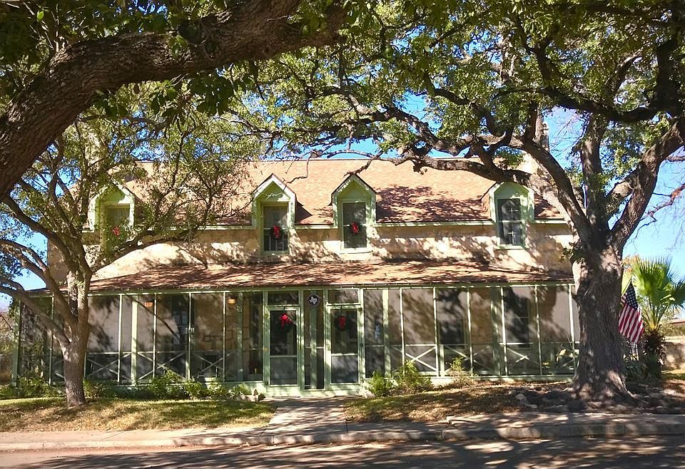 1st image of 16&17 Colony Row