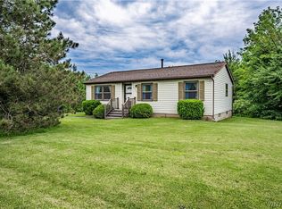 5789 Stone Rd, Lockport, NY 14094