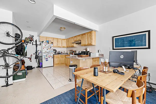 Rented by Voro, LLC | media 4