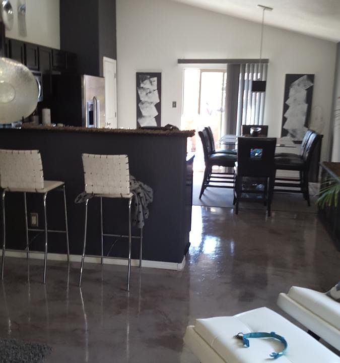 Kitchen dining room