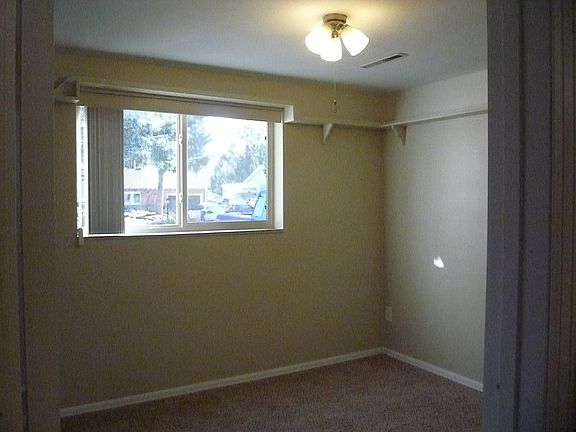 4th image of 817 Delft Dr