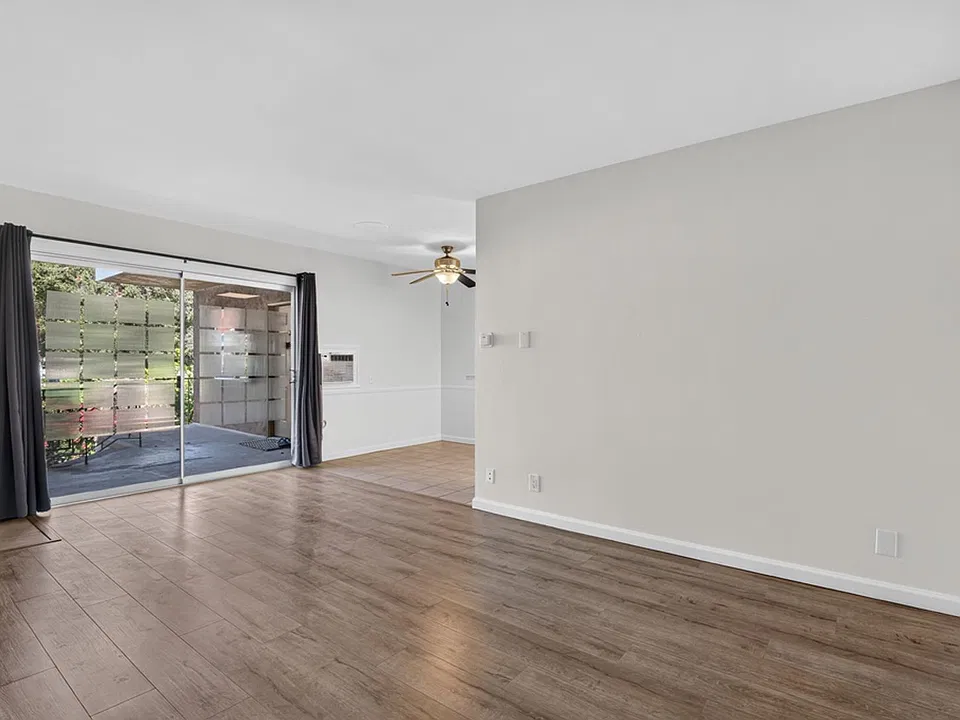 405 N Marengo Ave
