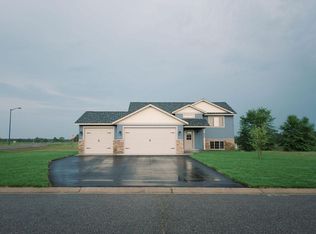 904 11th Ave SW, Rice, MN 56367