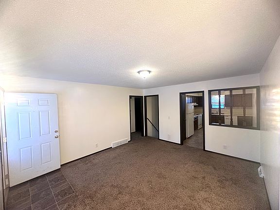 5th image of 3029 Cambridge St #3031