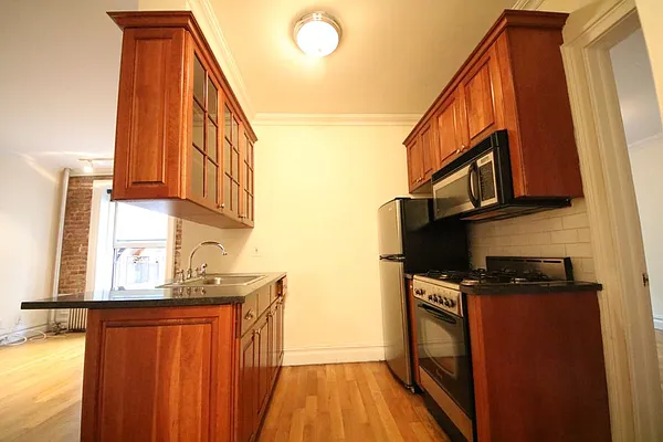 Rented by (Legacy) NY Quality Living Uptown | media 19