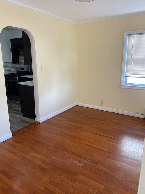3 bed, 2500 sqft, $4,500 — Photo 3