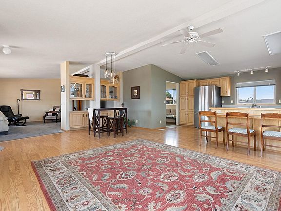 5th image of 607 Roslyn Ct SW Lot 8