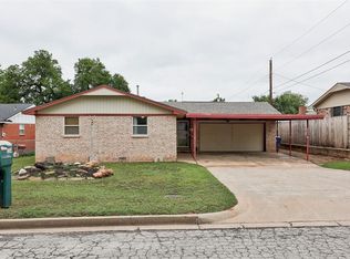 114 Belmont Dr, Chickasha, OK 73018