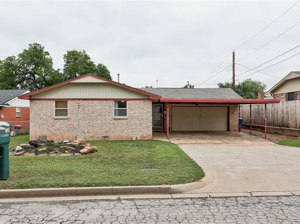 114 Belmont Dr, Chickasha, OK 73018