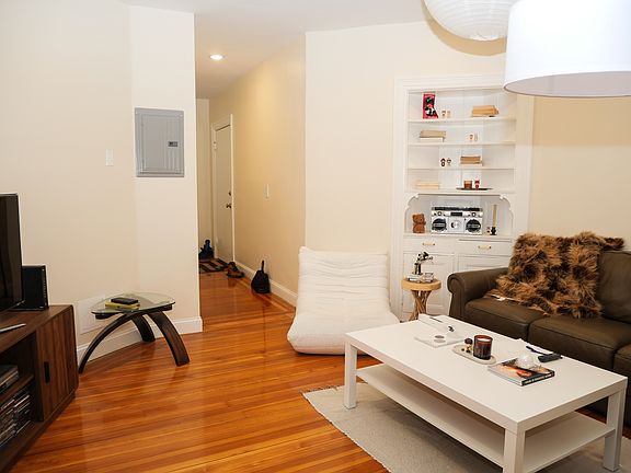 2nd image of 10 Beals St APT 2