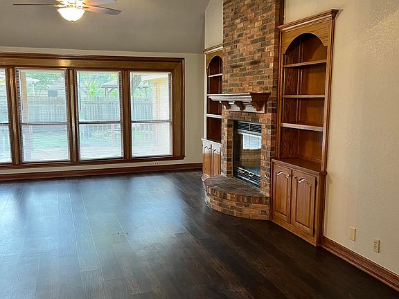 4th image of 1902 Clearwater Dr