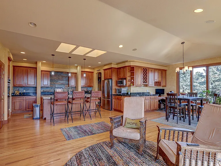16175 Sandstone Dr — Photo 18