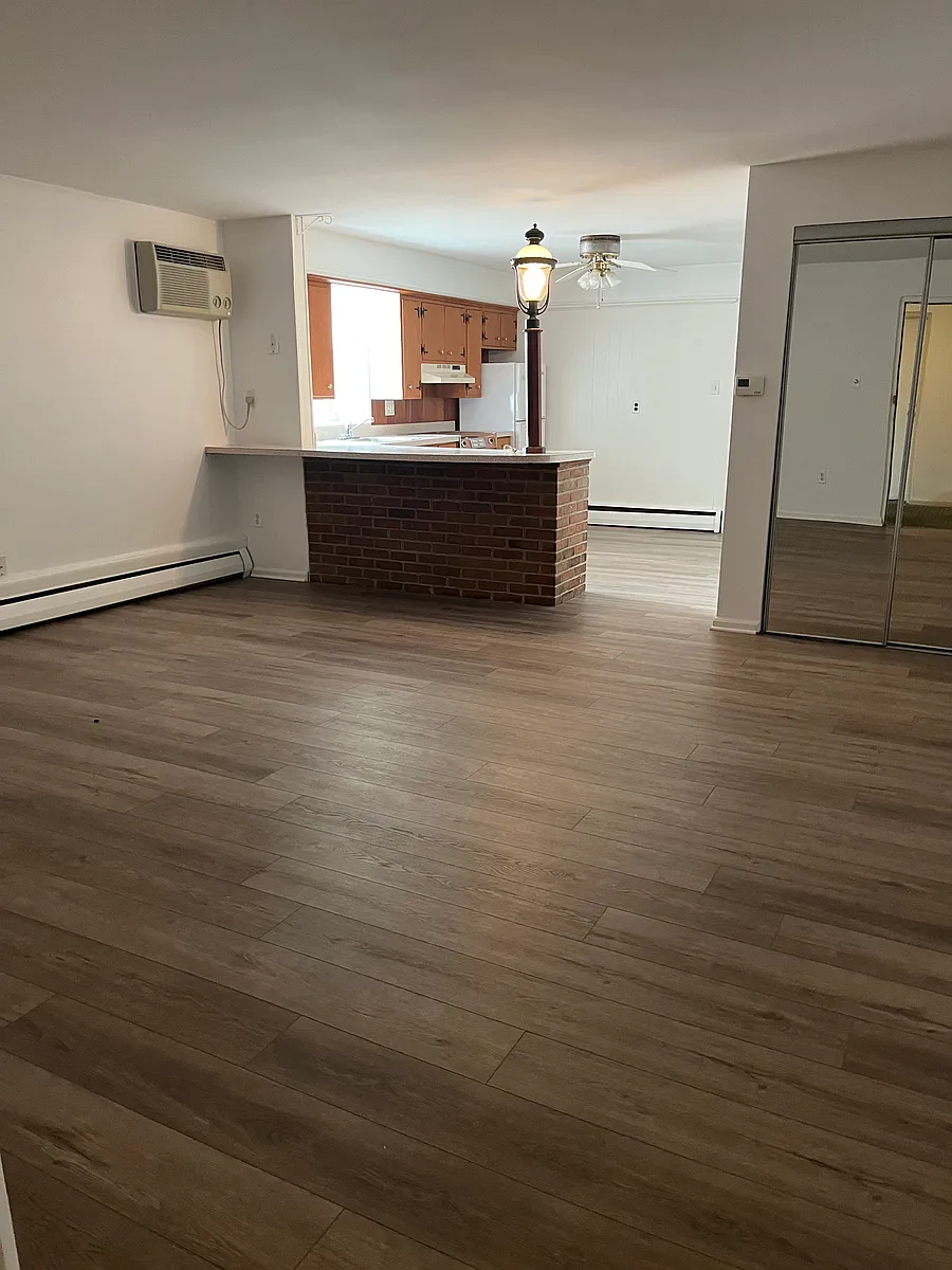 Building Photo - 300 Rutledge Ave #11