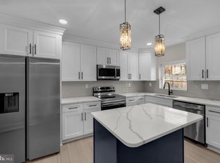 2418 E Chase St, Baltimore, MD 21213