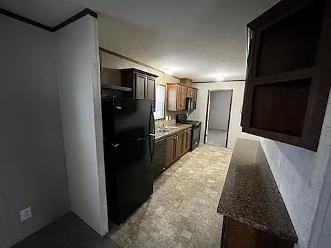 Americana Estates — Photo 13
