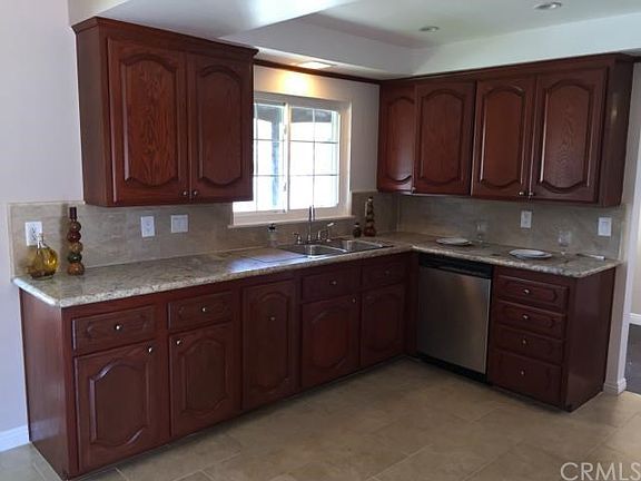 3rd image of 616 E Meats Ave
