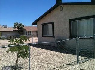 16491 Chestnut St APT B, Hesperia, CA 92345