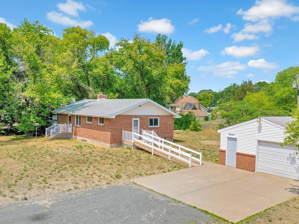 1st image of 8643 Fawn Lake Dr NE