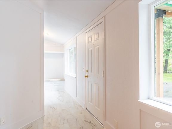 3rd image of 799 King Road
