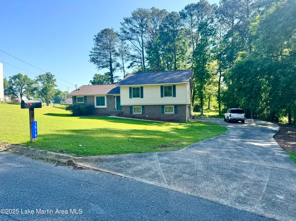 1518 Clubview Dr, Alexander City, AL 35010
